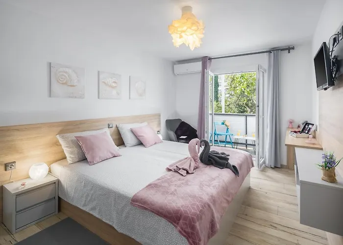 App***max Apartment *